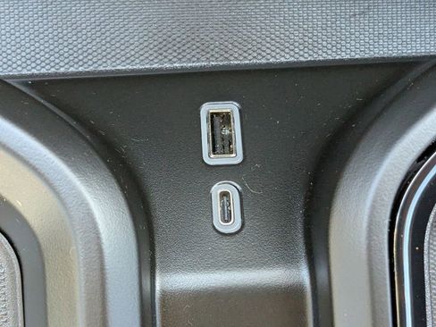 Used 2024 GMC Sierra 2500 Denali w/ Technology Package image 24