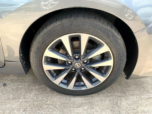 Used 2018 Nissan Altima 2.5 SV FWD image 25