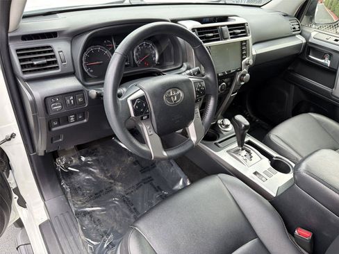 Used 2022 Toyota 4Runner TRD Sport w/ Technology Package AWD/4WD image 3