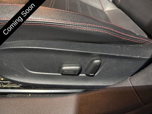 Used 2013 Volkswagen Jetta GLI image 9