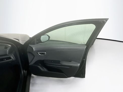 Used 2025 Kia K4 FWD image 31