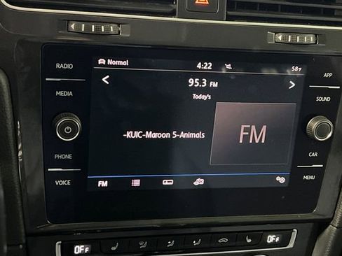 Used 2019 Volkswagen e-Golf SE w/ Driver Assistance Package image 21