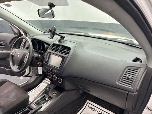 Used 2019 Mitsubishi Outlander Sport ES image 16