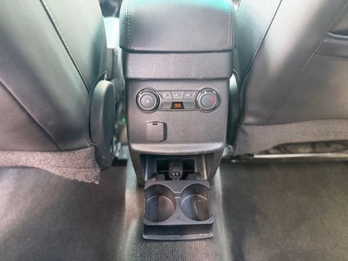 Used 2014 Ford Explorer XLT w/ Equipment Group 202A AWD/4WD image 21