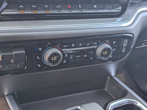 Used 2023 Chevrolet Silverado 1500 High Country w/ Technology Package image 29