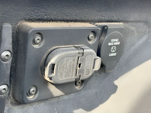 Used 2022 RAM 3500 Limited AWD/4WD image 46