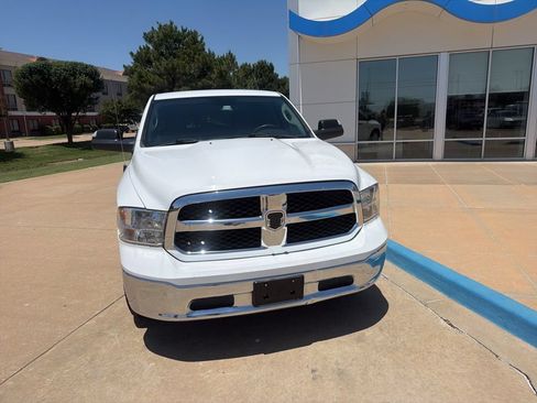 Used 2022 RAM 1500 Classic SLT w/ Trailer Tow Group RWD image 4