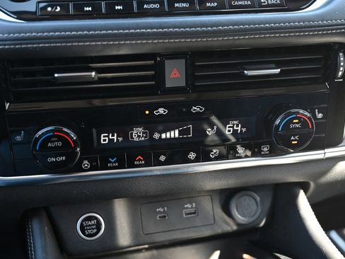 Used 2023 Nissan Rogue Platinum w/ Platinum Premium Package AWD/4WD image 29