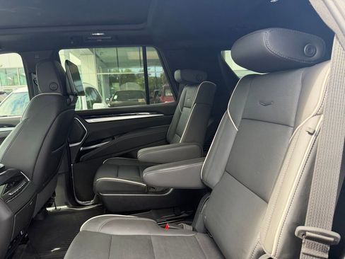Certified 2026 Cadillac Escalade Sport w/ LPO, ONYX Package AWD/4WD image 13
