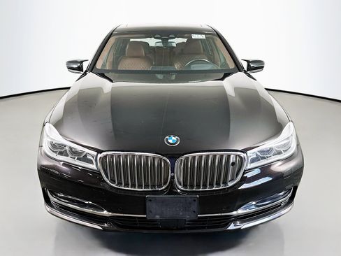 Used 2016 BMW 750i xDrive image 2