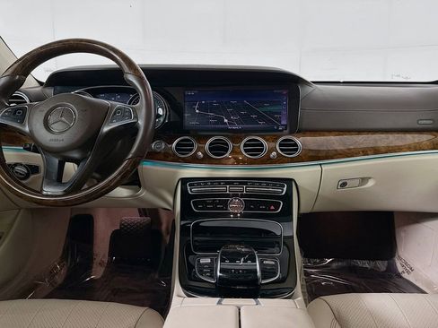 Used 2018 Mercedes-Benz E 300 image 27