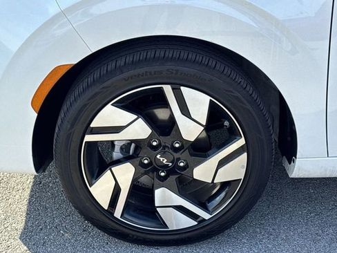 Certified 2025 Kia Soul GT-Line FWD image 23