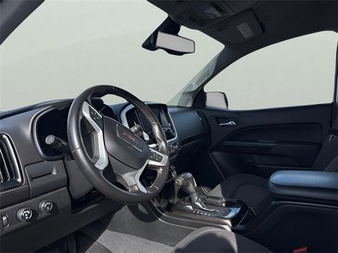 Used 2019 GMC Canyon SLE image 14