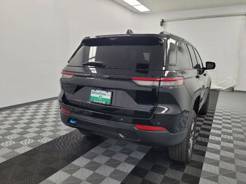 Used 2022 Jeep Grand Cherokee Trailhawk w/ Advanced Protech Group II AWD/4WD image 7