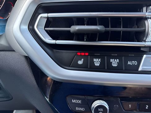 Used 2022 BMW X4 xDrive30i w/ M Sport Package image 24