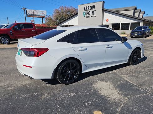 Used 2023 Honda Civic Sport image 11