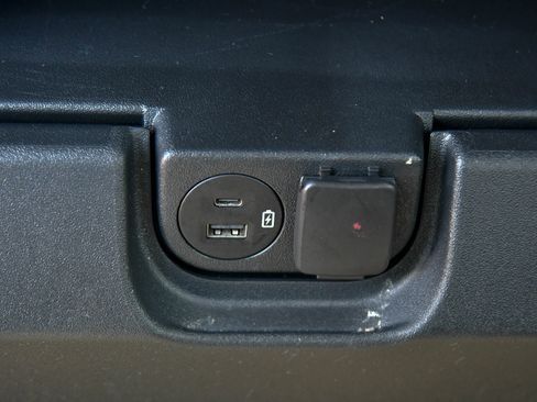 Used 2023 Ford F150 XLT w/ Equipment Group 301A Mid image 39