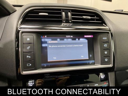 Used 2018 Jaguar F-PACE Prestige AWD/4WD image 32