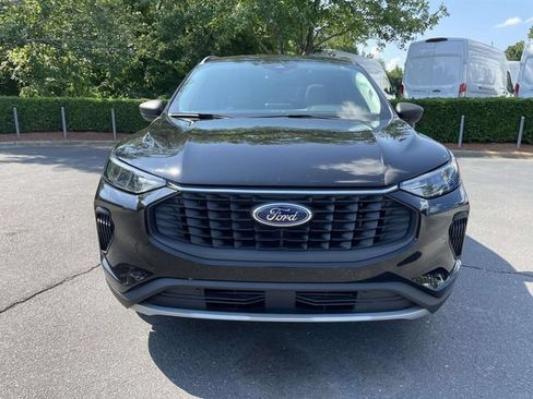 Used 2025 Ford Escape Active FWD image 2