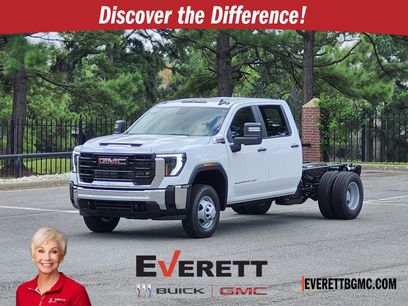 New 2026 GMC Sierra 3500 Pro w/ Convenience Package