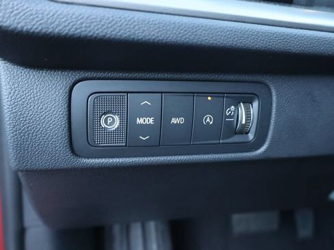 New 2027 Chevrolet Traverse LT w/ Driver Confidence Package AWD/4WD image 18