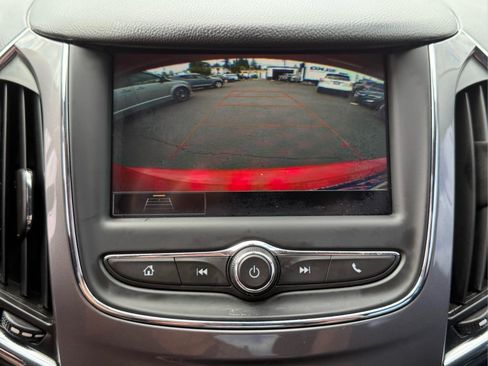 Used 2019 Chevrolet Cruze LS FWD image 20