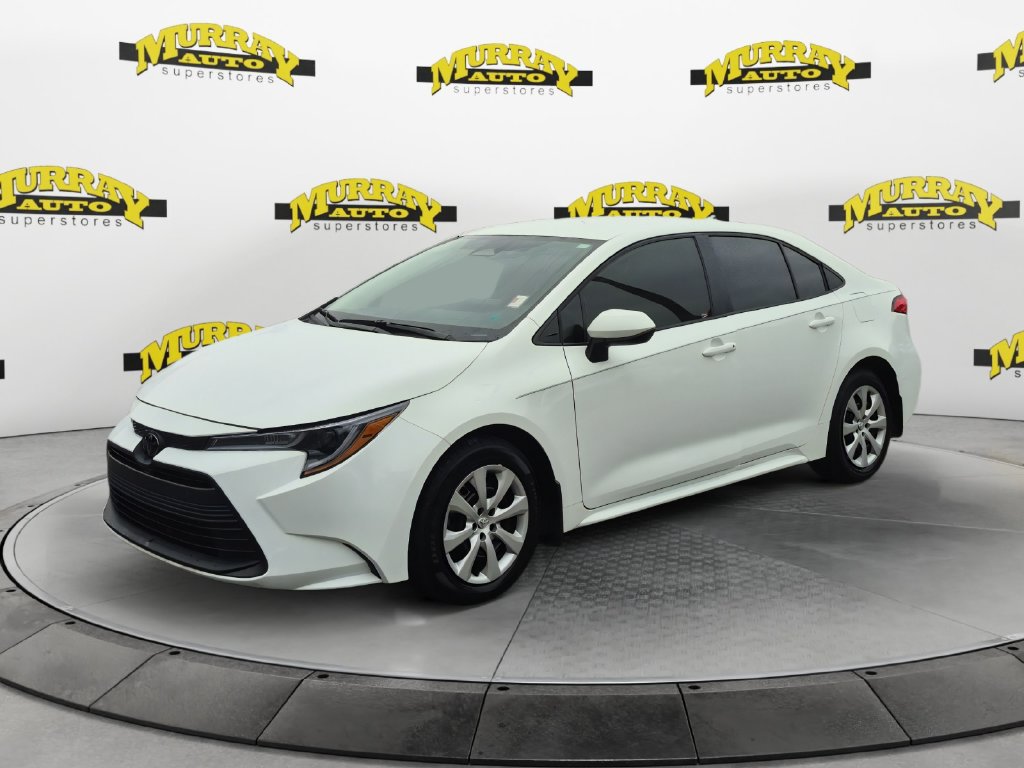 Used 2025 Toyota Corolla LE FWD image 1