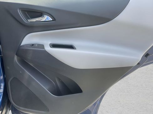 Used 2023 Chevrolet Equinox LS w/ LS Convenience Package FWD image 14