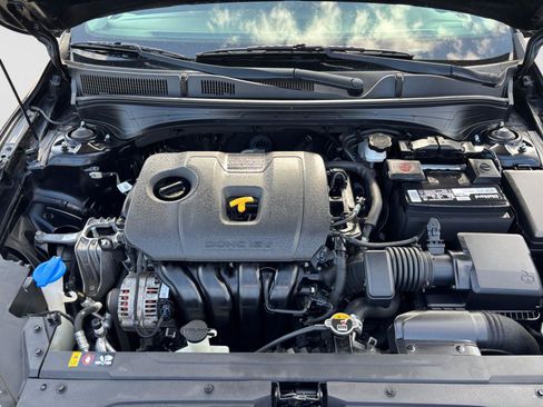 Used 2019 Kia Forte S w/ S Premium Package FWD image 20