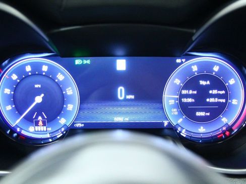 Used 2024 Alfa Romeo Stelvio Ti image 12