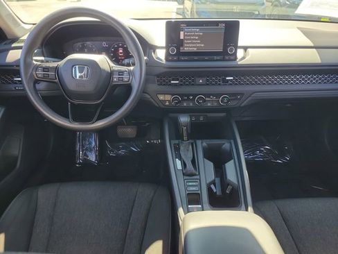 Certified 2023 Honda Accord EX image 9