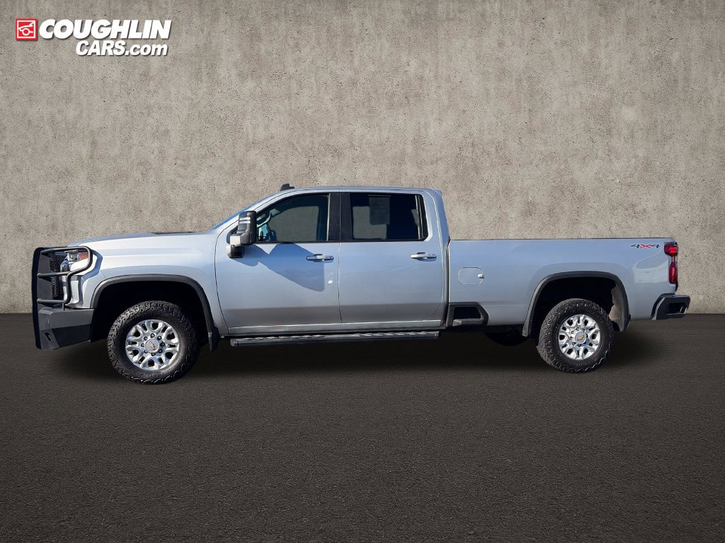 Used 2022 Chevrolet Silverado 3500 LT w/ Convenience Package AWD/4WD image 4