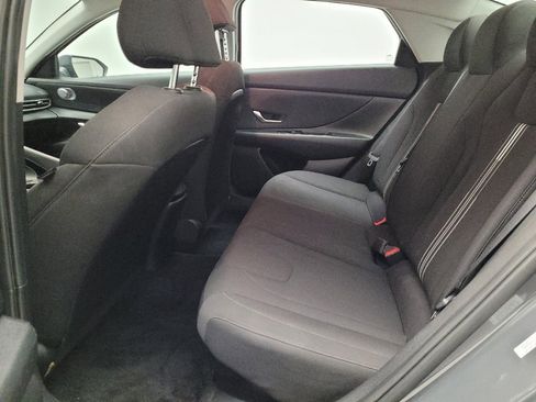 Used 2023 Hyundai Elantra Blue image 18