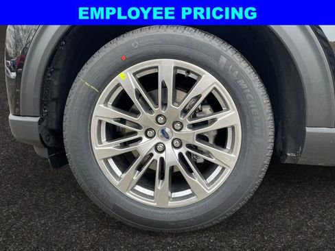 New 2026 Ford Explorer Active w/ Active Comfort Package AWD/4WD image 14