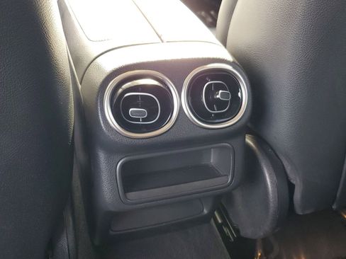 Used 2023 Mercedes-Benz GLC 300 4MATIC image 14