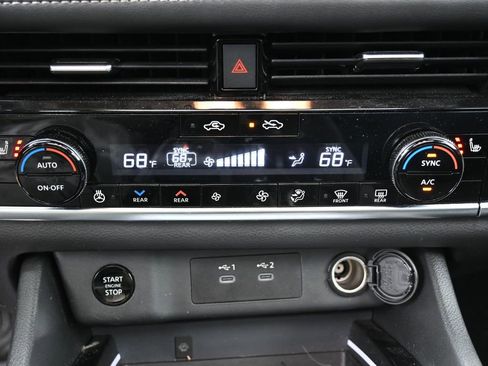 Used 2024 Nissan Rogue SL w/ SL Premium Package image 26