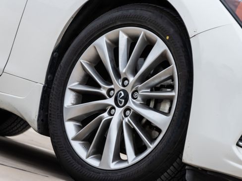 Used 2021 INFINITI Q50 Luxe image 9