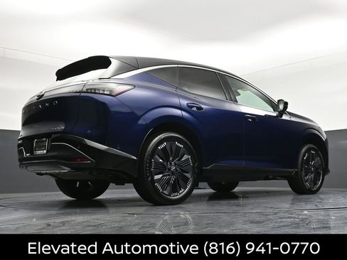 Certified 2025 Nissan Murano Platinum w/ Cargo Package AWD/4WD image 32