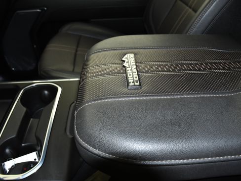 Used 2024 Chevrolet Silverado 3500 High Country w/ High Country Premium Package AWD/4WD image 37