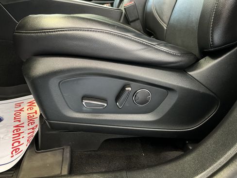 Used 2020 Ford Explorer Limited RWD image 14