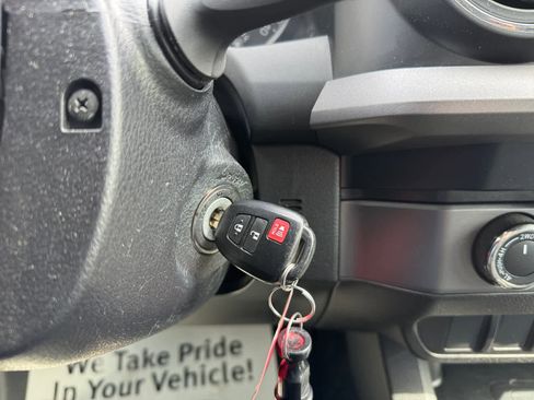 Used 2022 Toyota Tacoma TRD Off-Road w/ Black Out Package (TMS) image 5