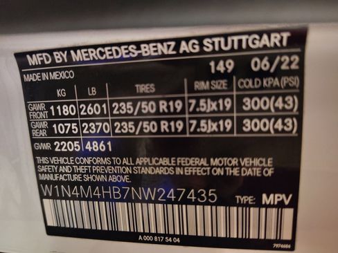 Used 2022 Mercedes-Benz GLB 250 4MATIC image 19