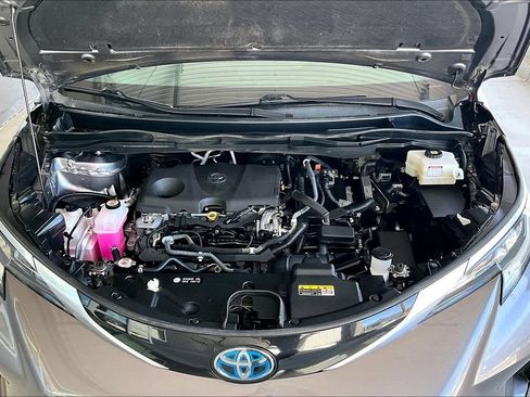 Used 2021 Toyota Sienna XSE w/ XSE Plus Package FWD image 30