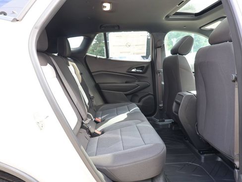 New 2026 Chevrolet Trax RS w/ Sunroof Package FWD image 29