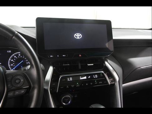 Used 2024 Toyota Venza Nightshade AWD/4WD image 9