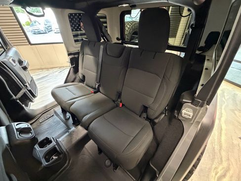 Used 2021 Jeep Wrangler Unlimited Sport AWD/4WD image 6