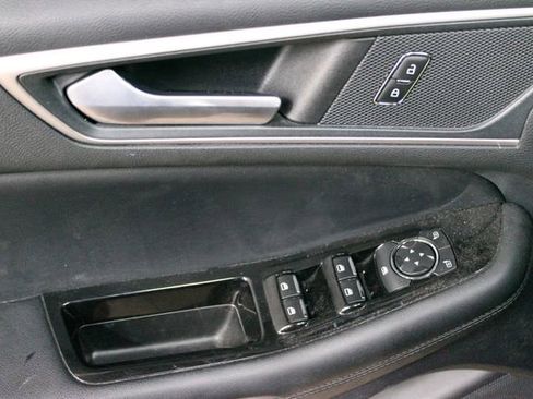 Used 2020 Ford Edge SEL w/ Cold Weather Package AWD/4WD image 12