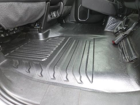 Used 2022 Chevrolet Silverado 1500 LT image 18