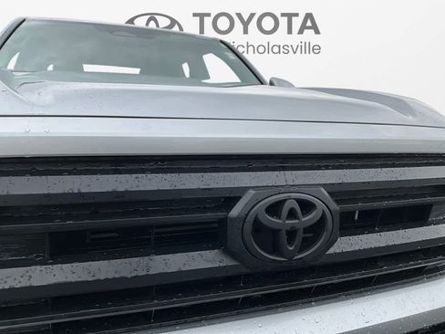Used 2024 Toyota Tacoma SR5 AWD/4WD image 18