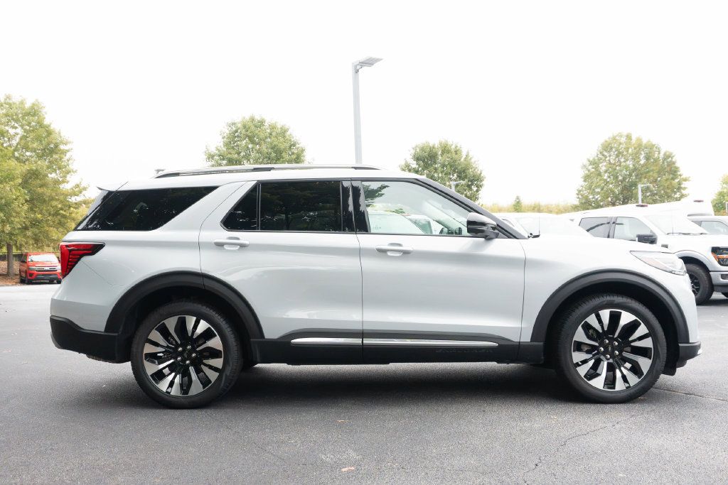 Used 2025 Ford Explorer Platinum w/ LUX Leather Package AWD/4WD image 14